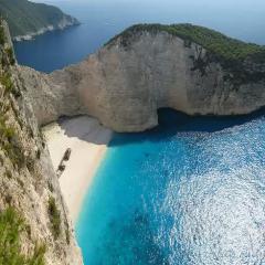 Найкрасивіші і незвичайні пляжі світу