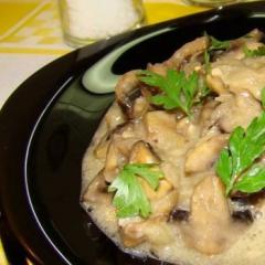 Recipe for cooking mushrooms in a pan