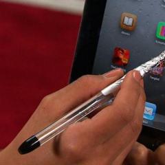 Self-propelled stylus for iPad